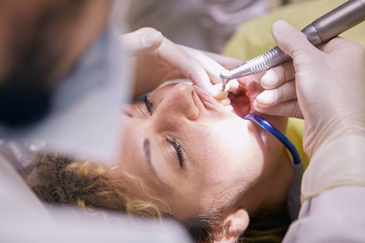 Schonsee Dental Gum Disease & Bad Breath in Edmonton